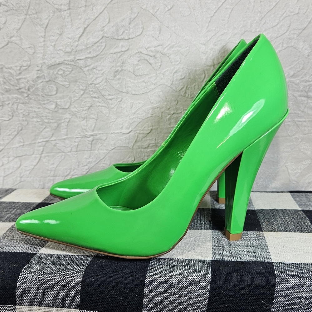 Heart Soul Neon Green Gizelle Style Pumps - Picture 2 of 11